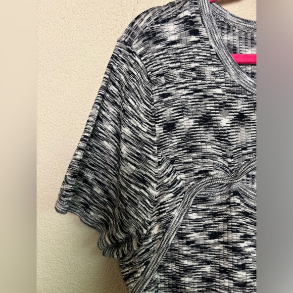 Lane Bryant Heather Black Cutout Front Ribbed Short Sleeve Sweater Dress… - Picture 5 of 10